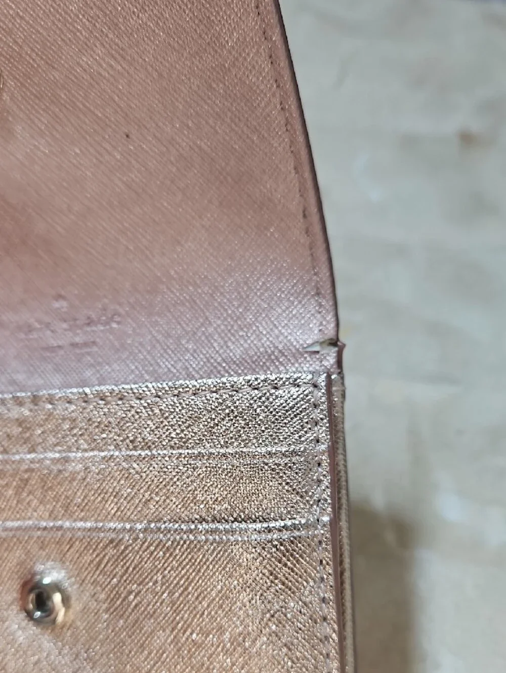 $10 Or 3/$15 Sale!!! kate spade Rose Gold Metallic Card Case Wallet